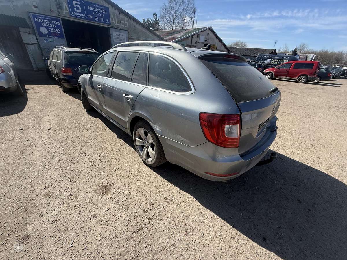 Skoda Superb Minsko pl 33a 5 angaras