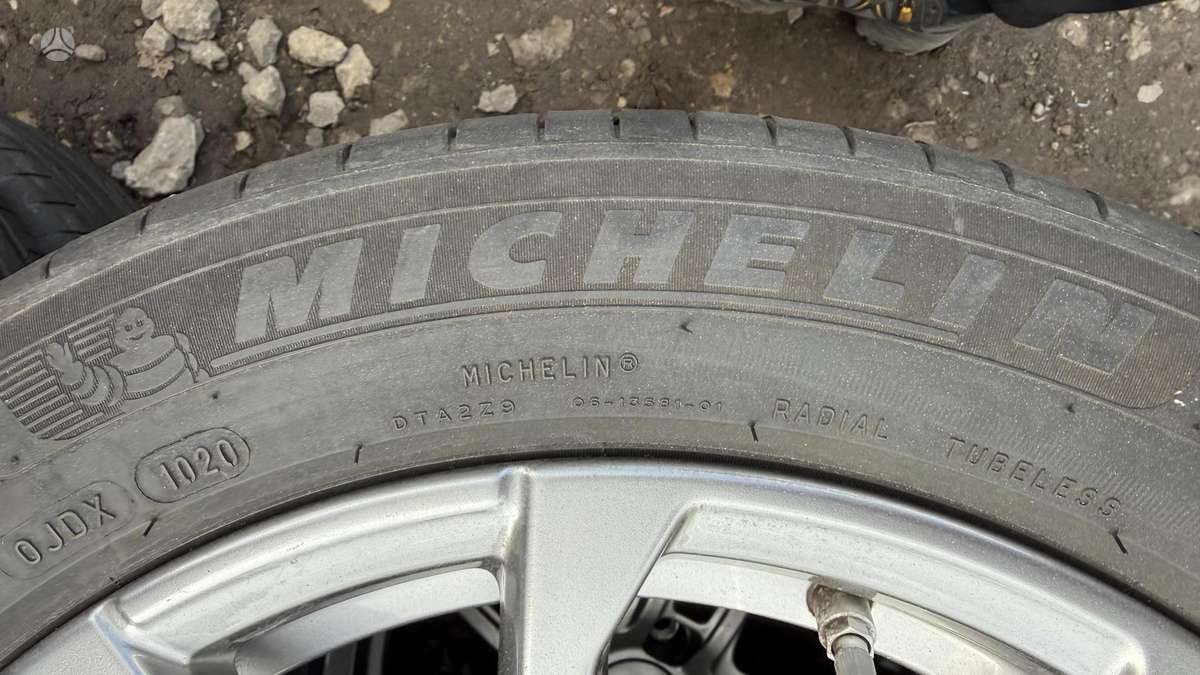 BMW 3 (G20), lengvojo lydinio, R17