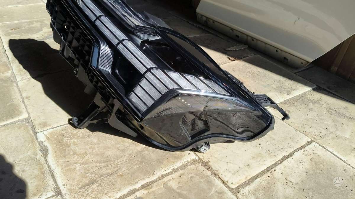 Volvo EX90 детали кузова