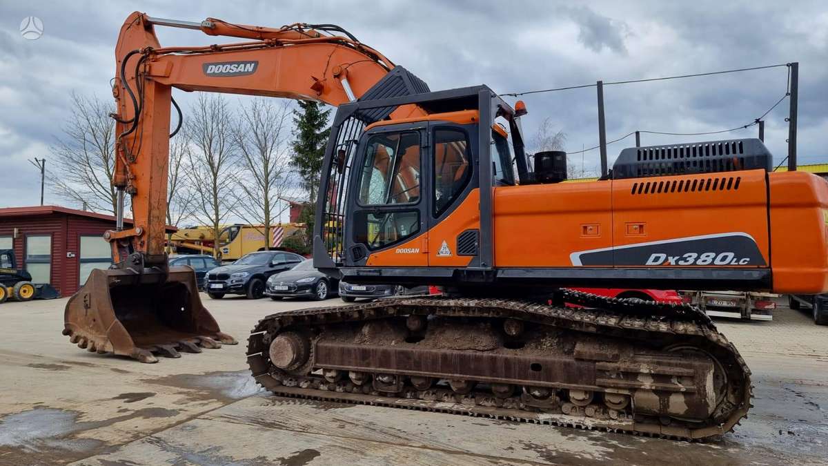 Doosan DX 380LC, excavator