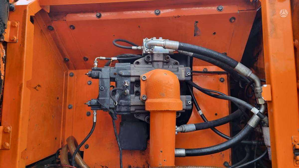 Doosan DX 380LC, excavator