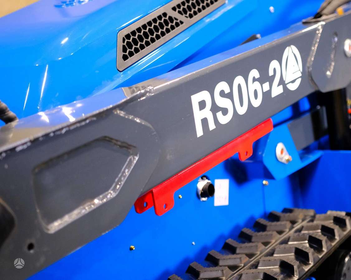 -Kita- RIPPA RS06, mini loaders