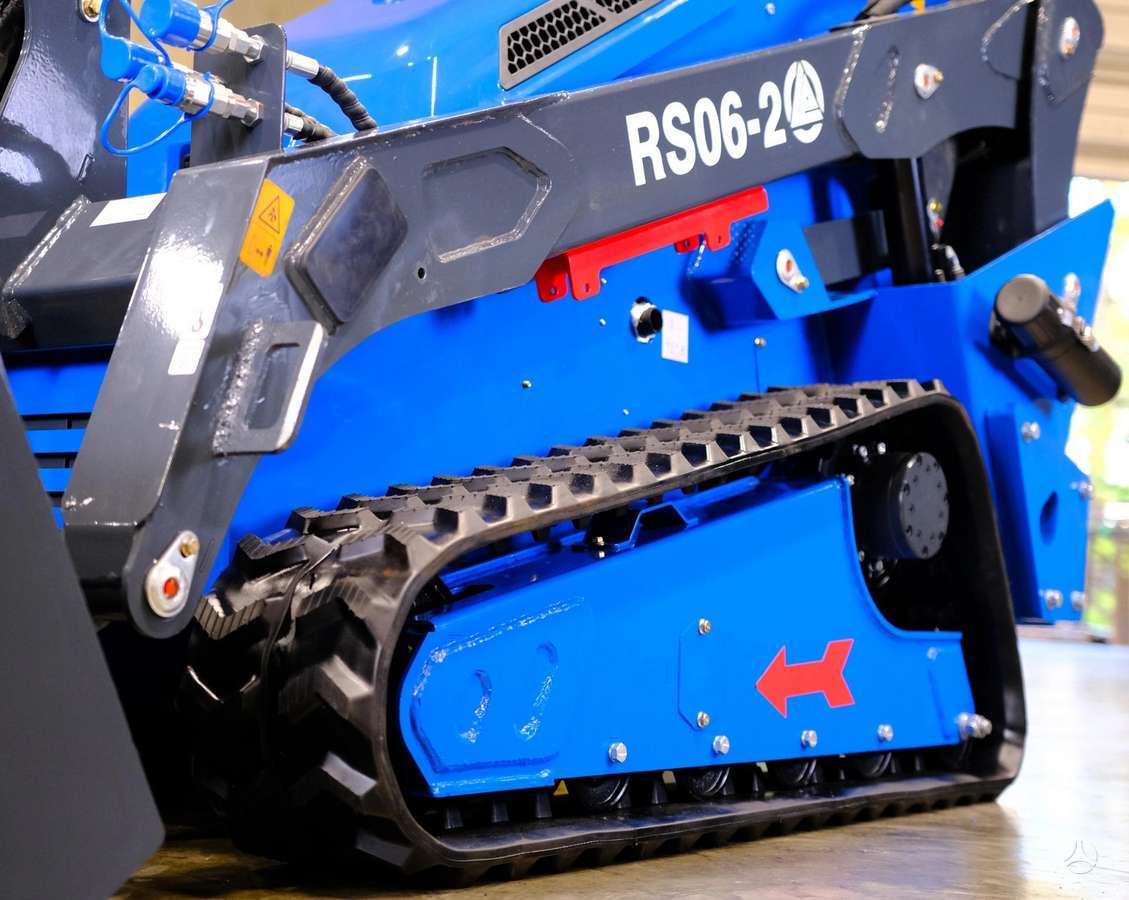 -Kita- RIPPA RS06, mini loaders