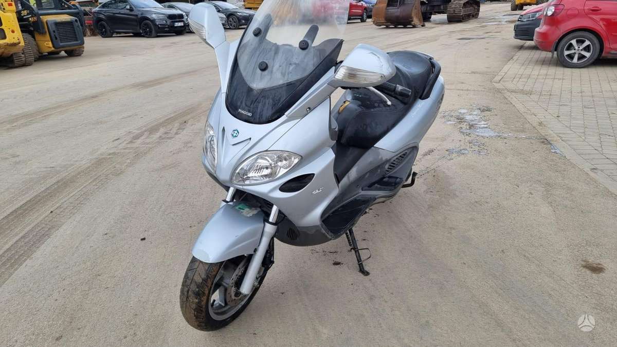 Piaggio X9 250cc, motoroleriai / mopedai