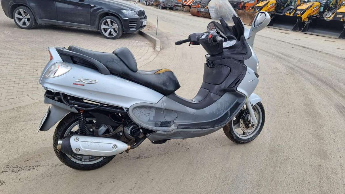 Piaggio X9 250cc, motoroleriai / mopedai