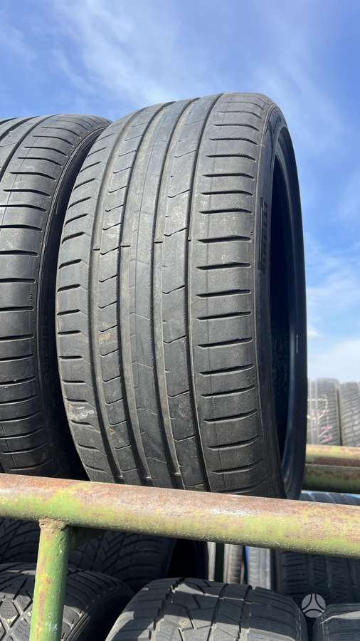 Pirelli P Zero PZ4 95Y, summer 245/35 R20