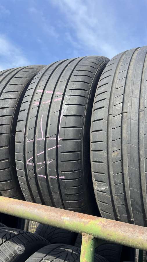 Pirelli P Zero PZ4 95Y, summer 245/35 R20