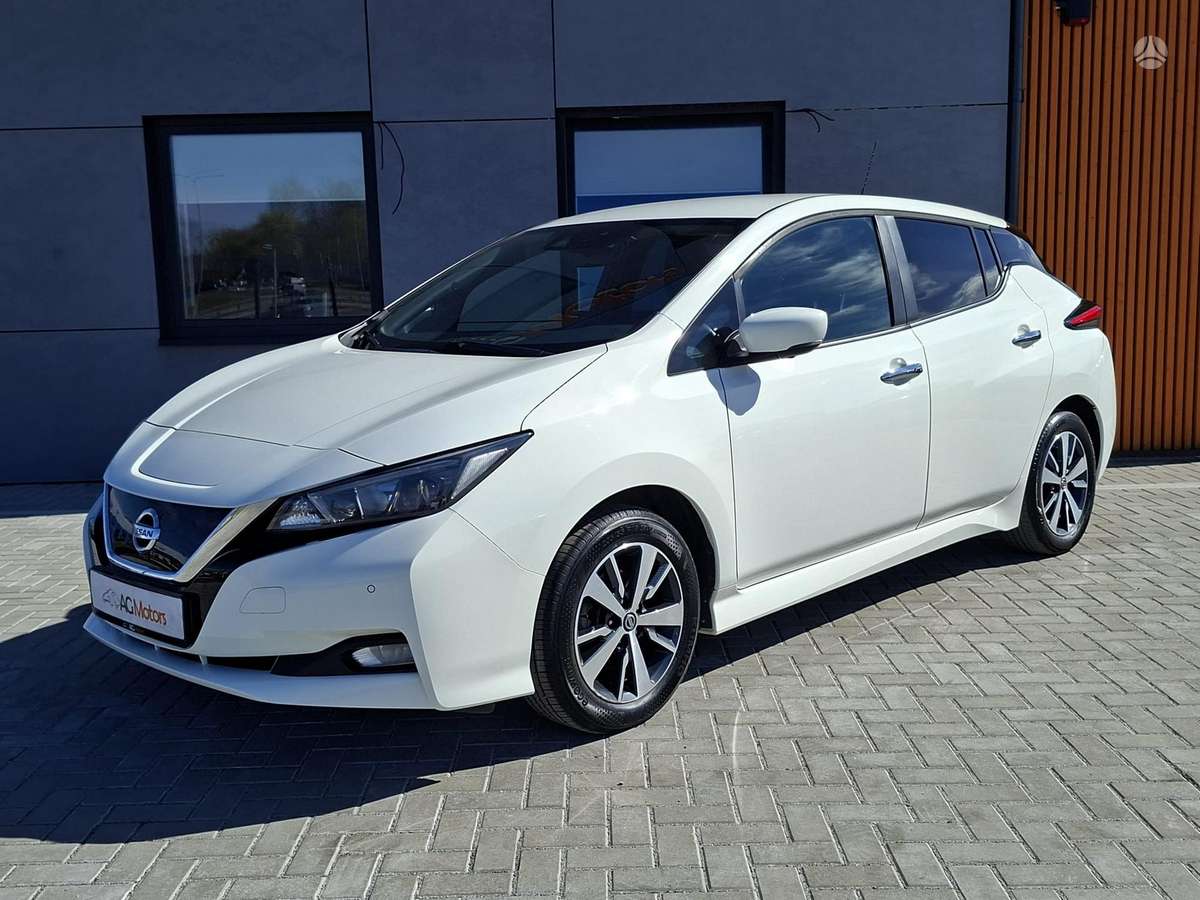 Nissan Leaf, 40 kWh, hatchback