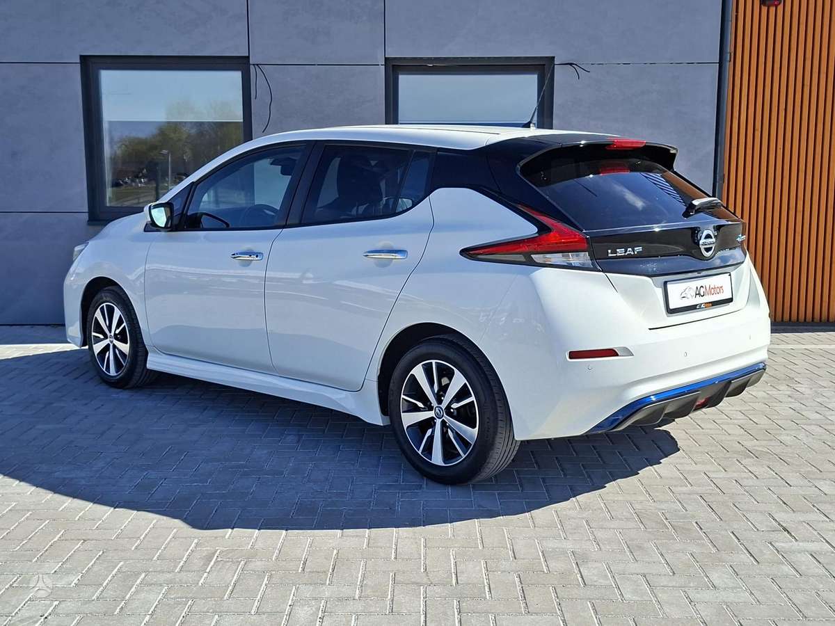 Nissan Leaf, 40 kWh, hatchback