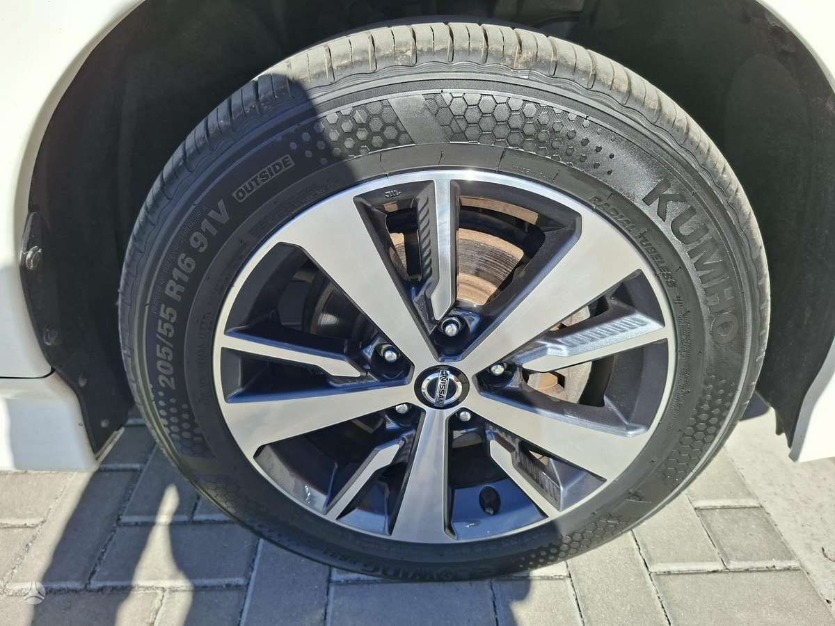 Nissan Leaf, 40 kWh, hatchback