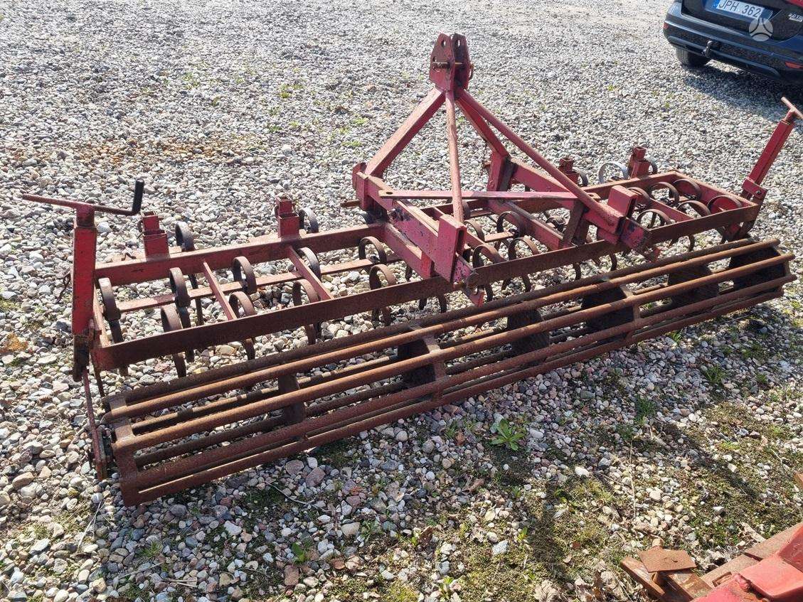 Marsk Stig 300, žemės dirbimo / ruošimo technika