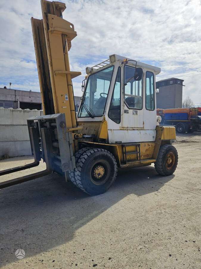 Yale Eaton, forklifts