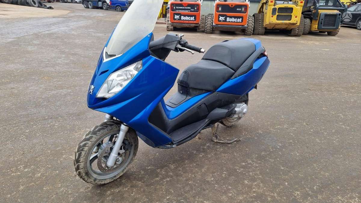 Peugeot Satelis 250cc, scooters / mopeds