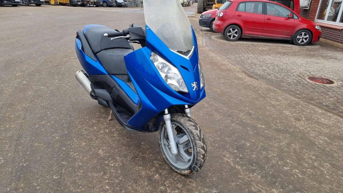 Peugeot Satelis 250cc, scooters / mopeds