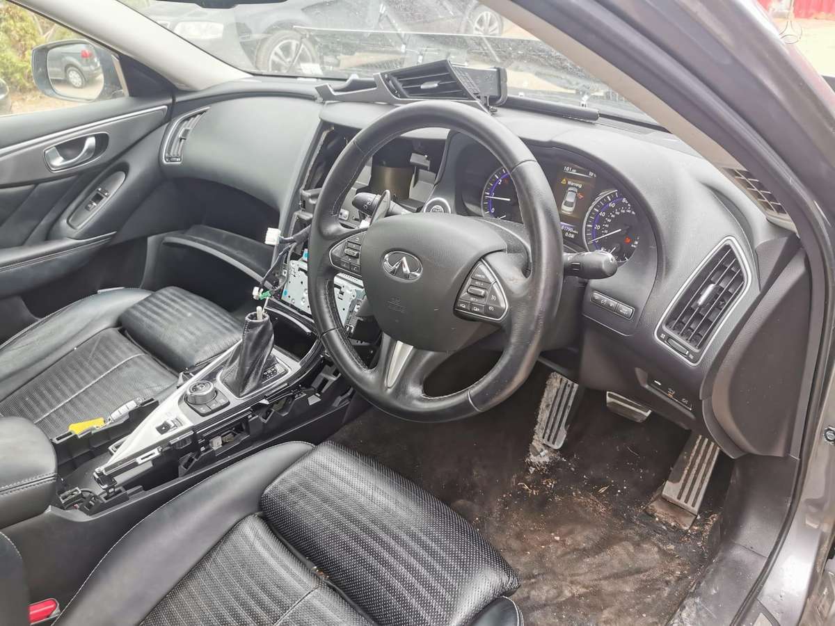 Infiniti Q50 rezerves daļās