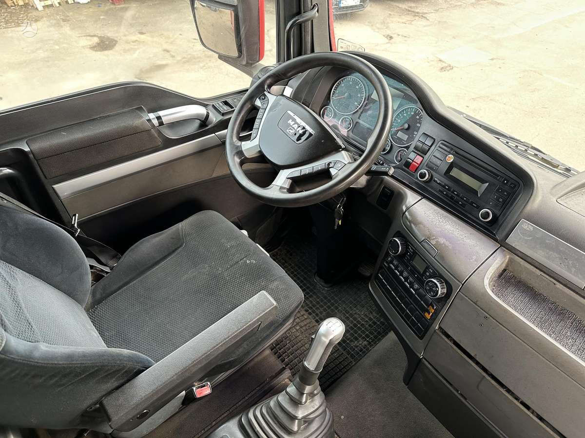 MAN TGX 18.440, double sleeper