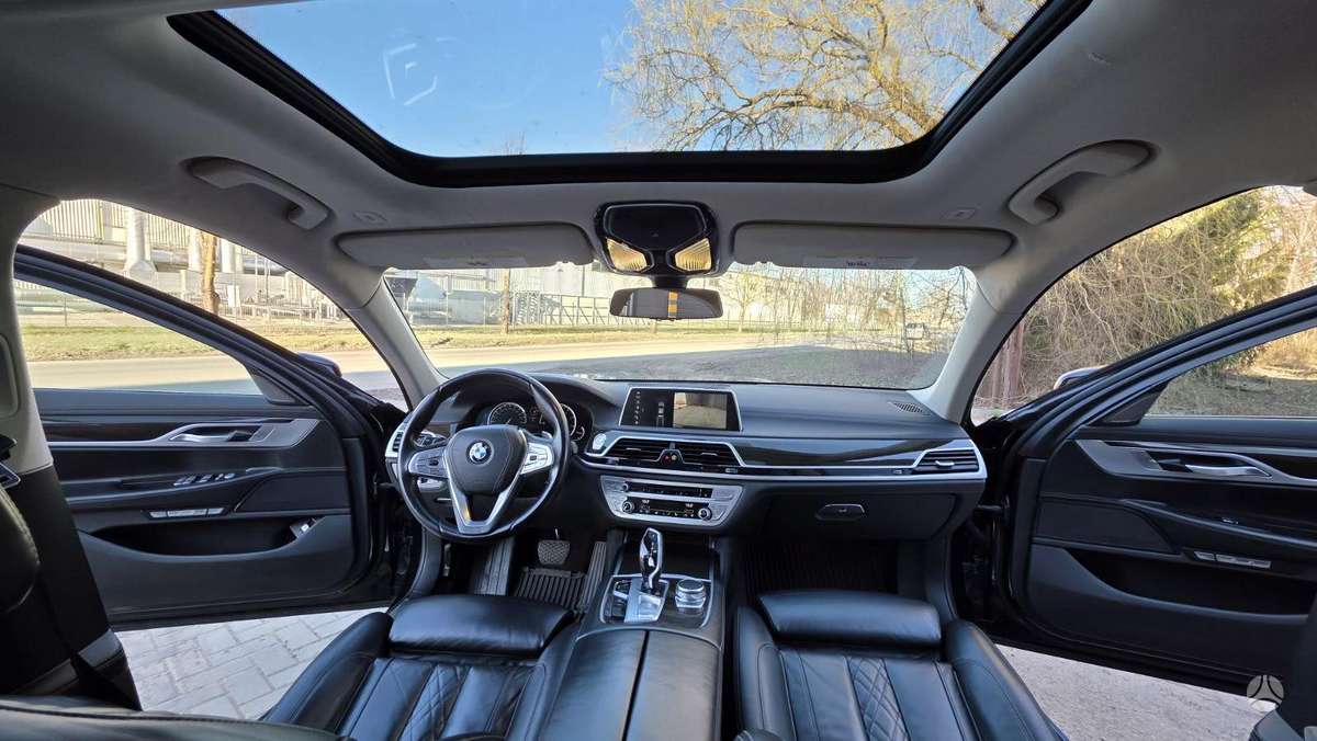 BMW 740, sedanas