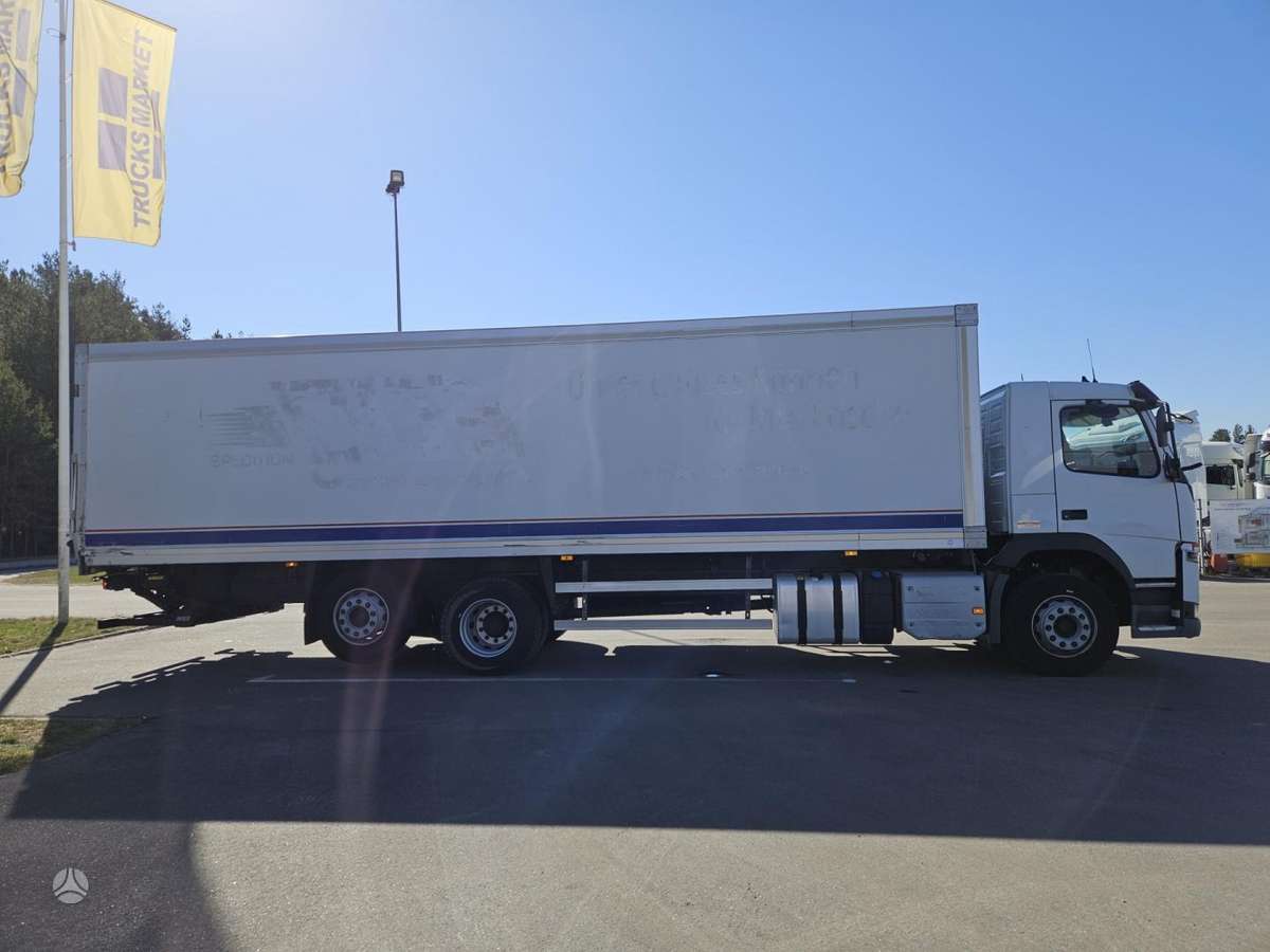Volvo FM320 6x2 CARRIER SUPRA, рефрижераторы