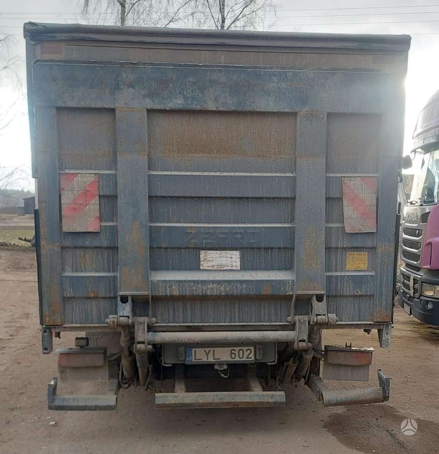 Volvo FL240, box trucks / box vans