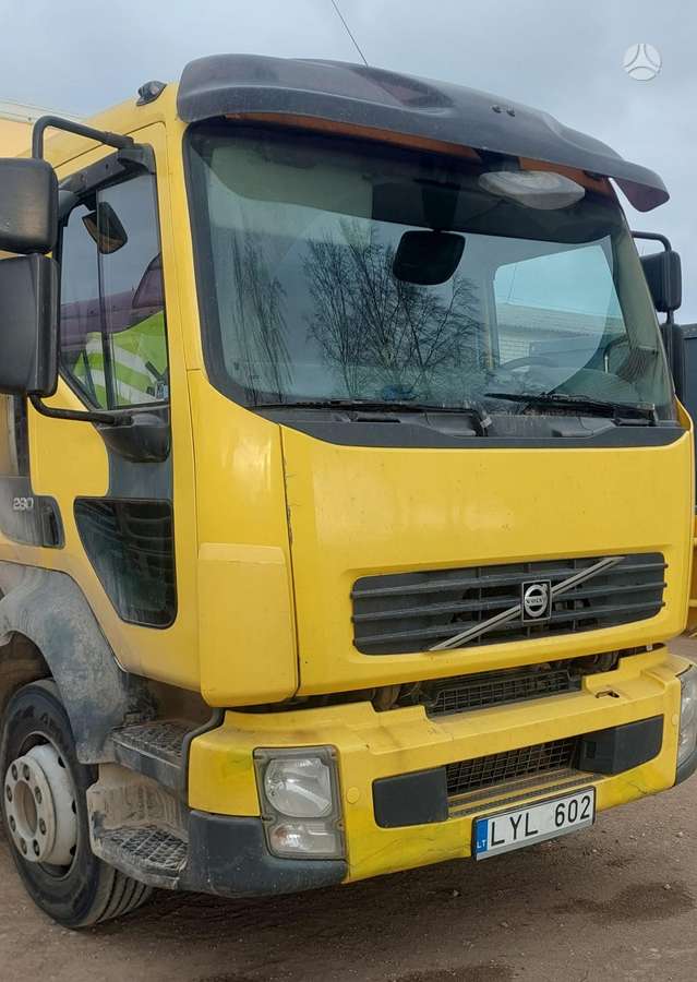 Volvo FL240, box trucks / box vans