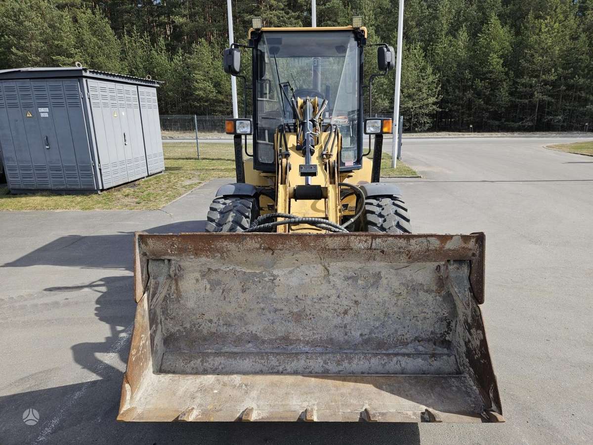 Caterpillar 906, mini loaders