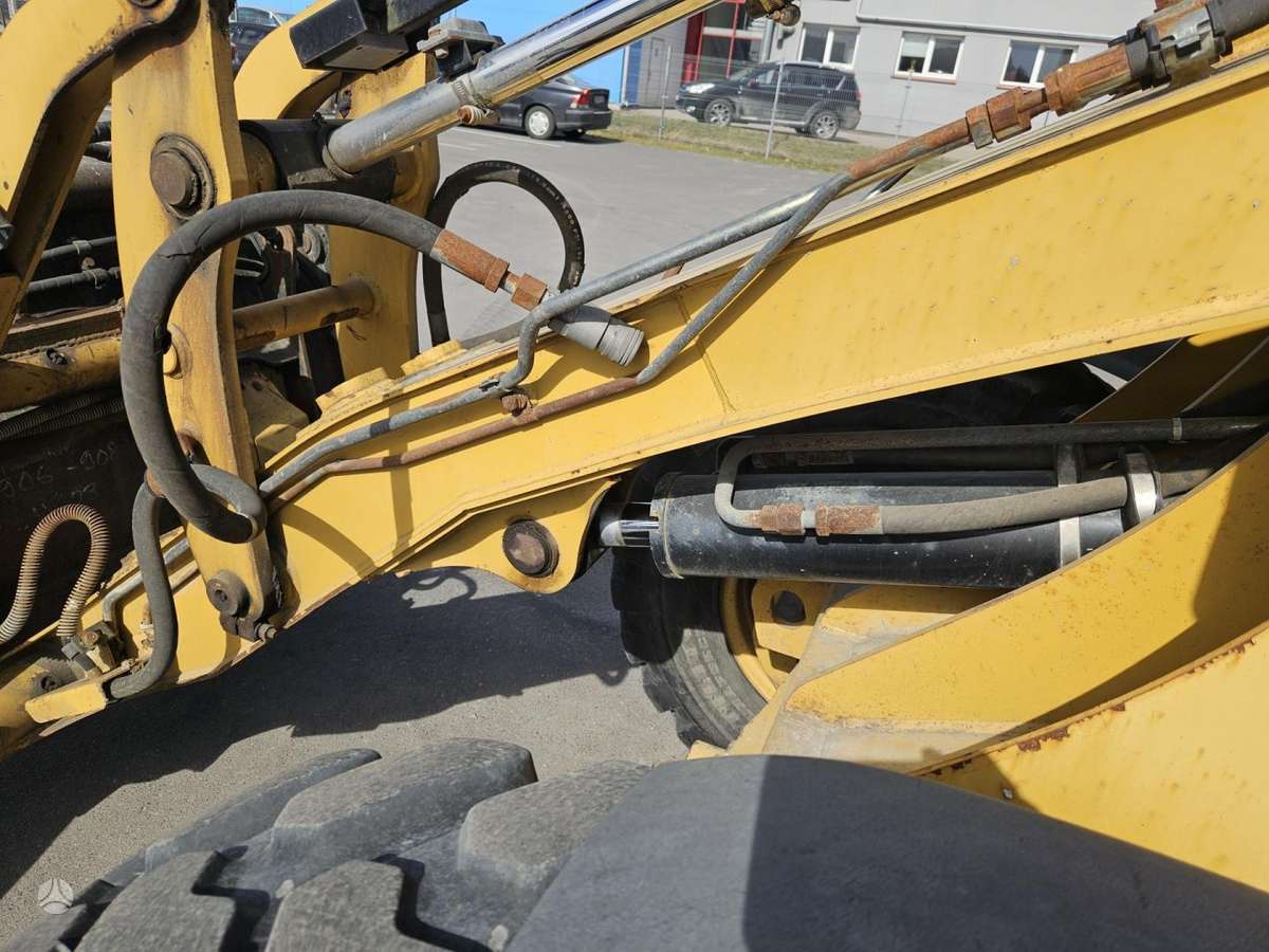 Caterpillar 906, мини-погрузчики