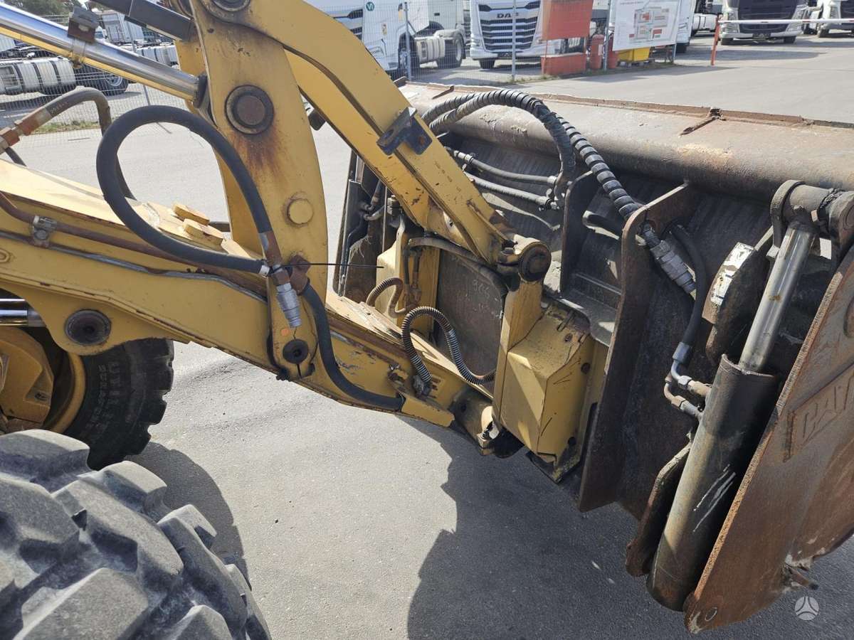 Caterpillar 906, mini krautuvai