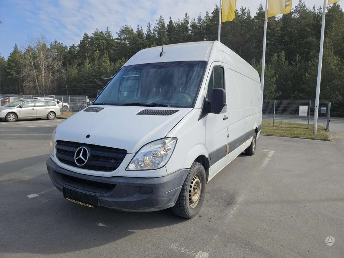 Mercedes-Benz Sprinter, cargo van