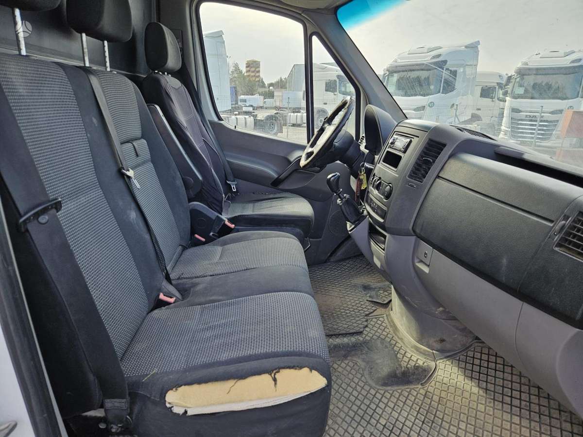 Mercedes-Benz Sprinter, cargo van