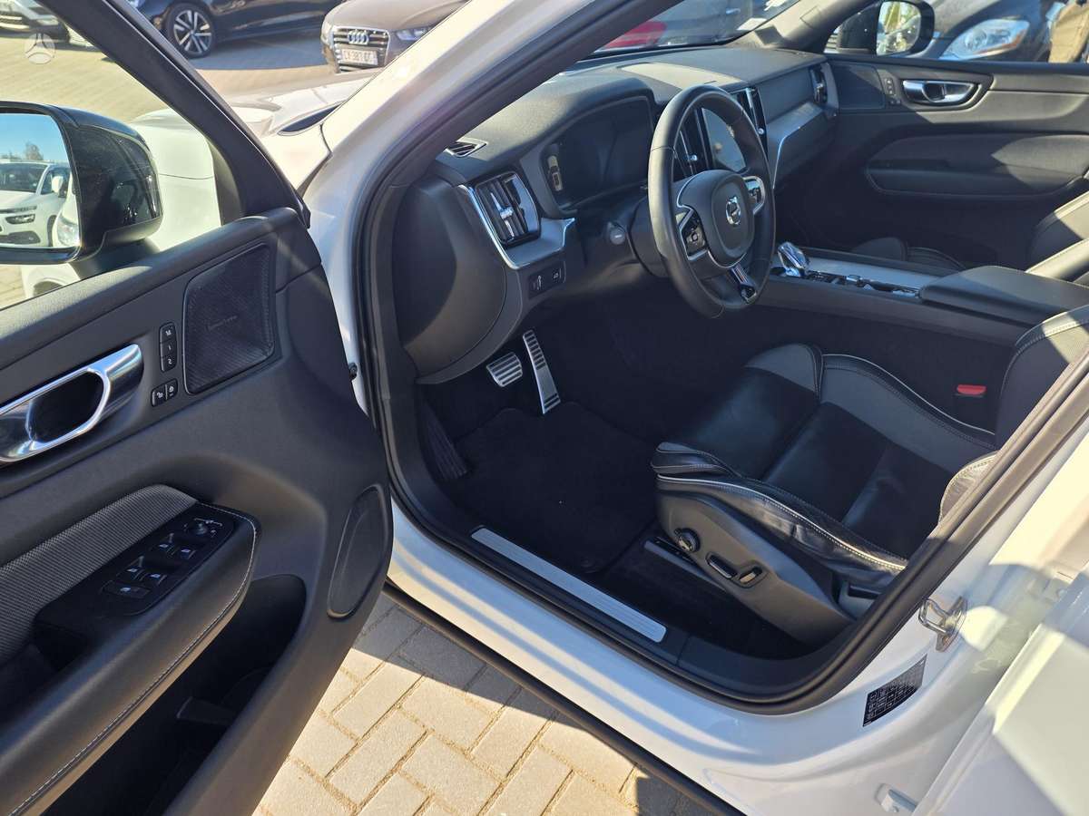 Volvo XC60 - 8