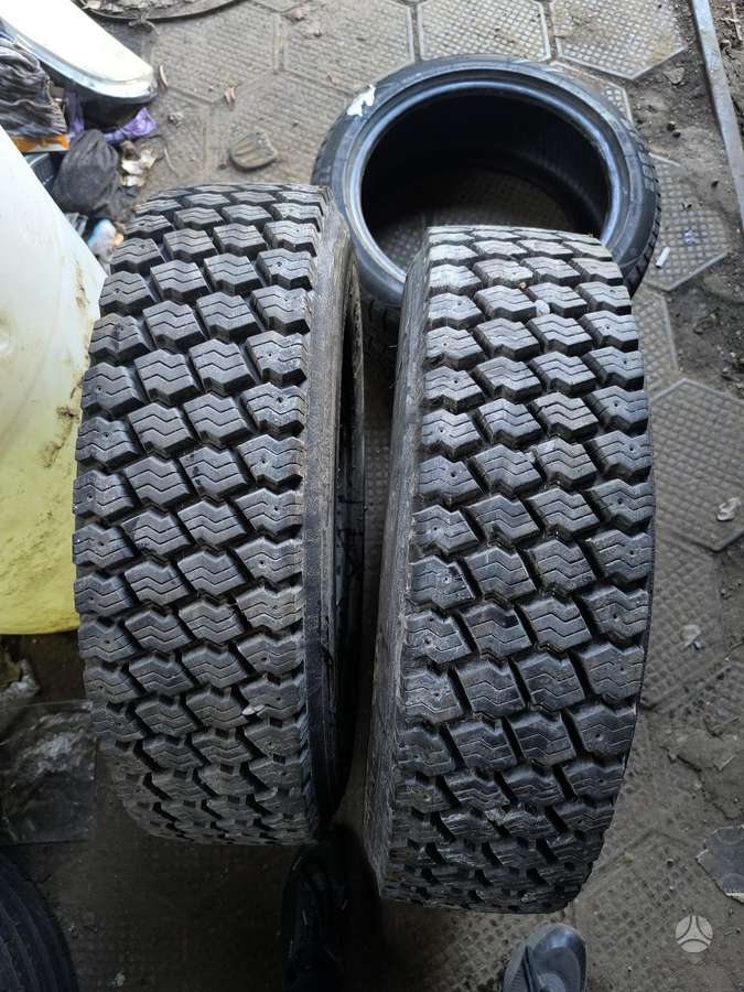 Dunlop, universalios 205/75 R17,5