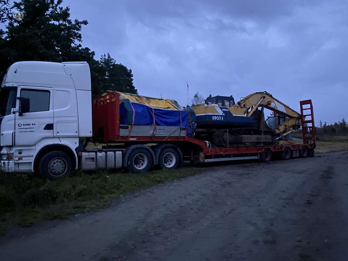 -Kita- Mccauley, custom trailer / semi-trailer