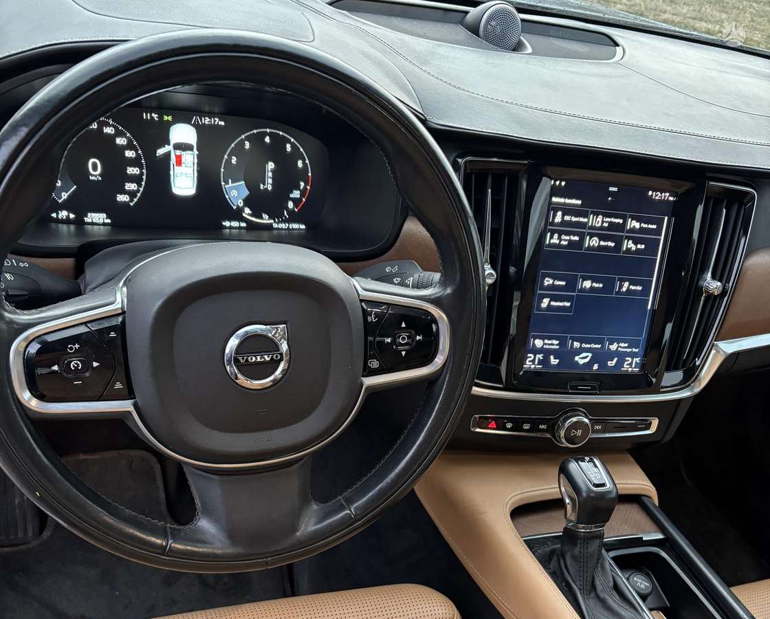 Volvo S90, 2.0 l., Седан
