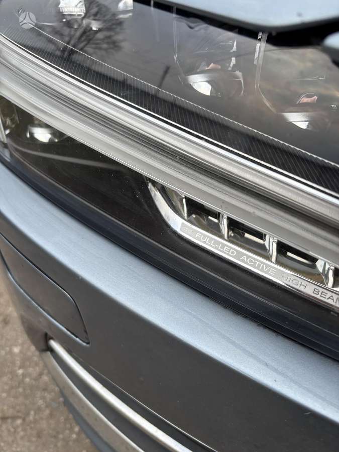 Volvo S90, 2.0 l., Седан