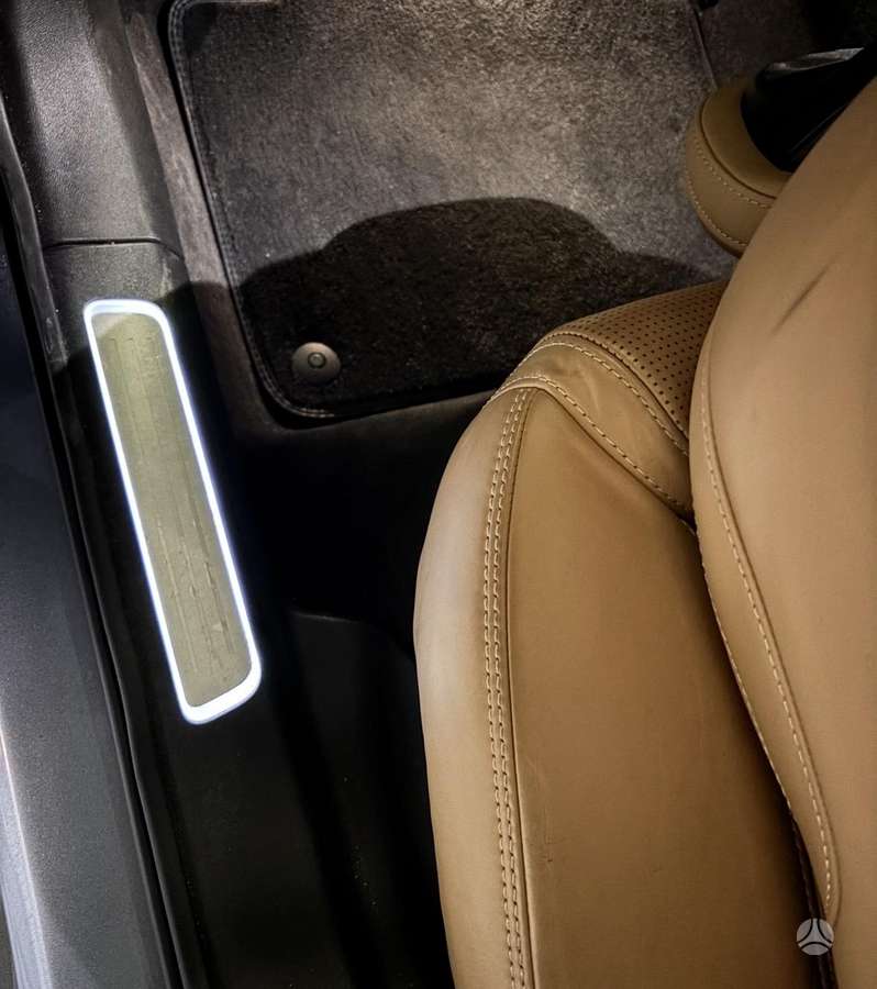 Volvo S90, 2.0 l., Седан