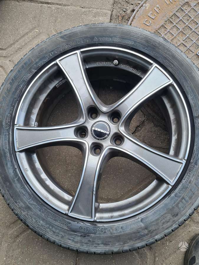 Toyota CHR, light alloy, R18