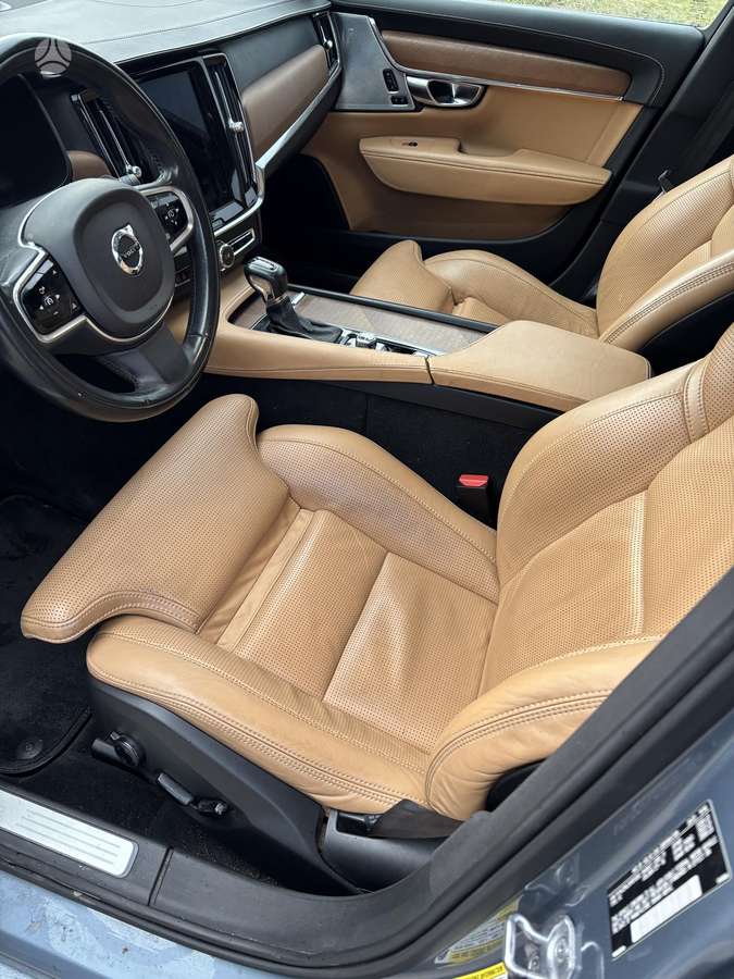 Volvo S90, 2.0 l., Седан