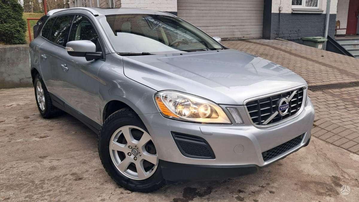 Volvo XC60, 3.2 l., visureigis / krosoveris
