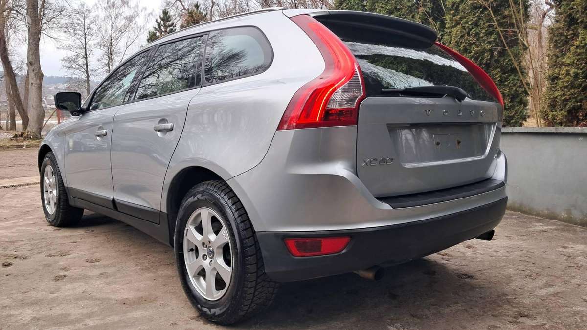 Volvo XC60, 3.2 l., visureigis / krosoveris
