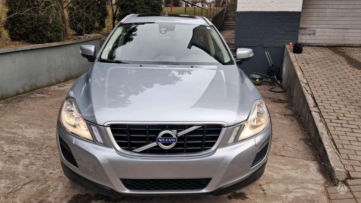 Volvo XC60, 3.2 l., visureigis / krosoveris