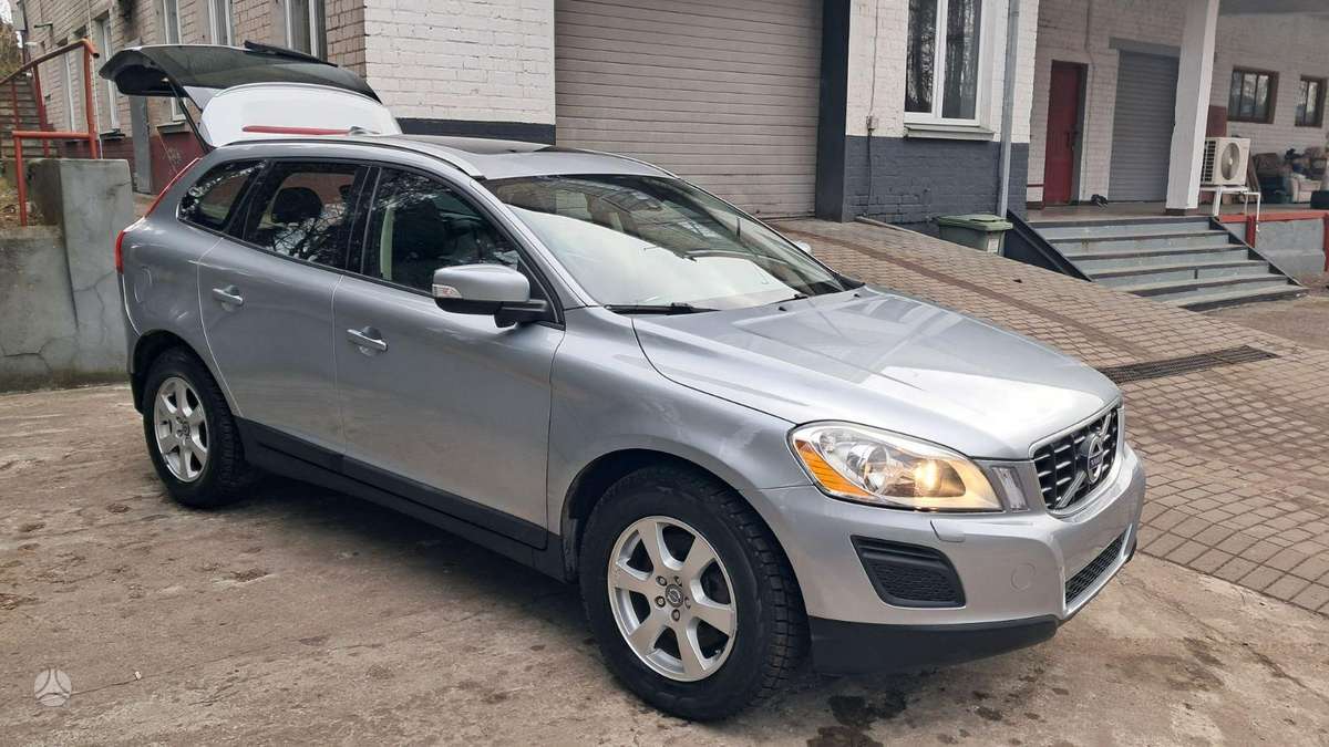 Volvo XC60, 3.2 l., visureigis / krosoveris