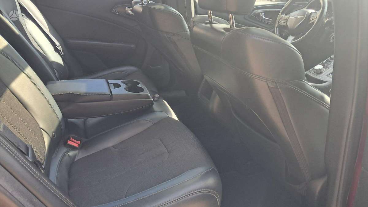Chrysler 200, 2.4 l., Седан