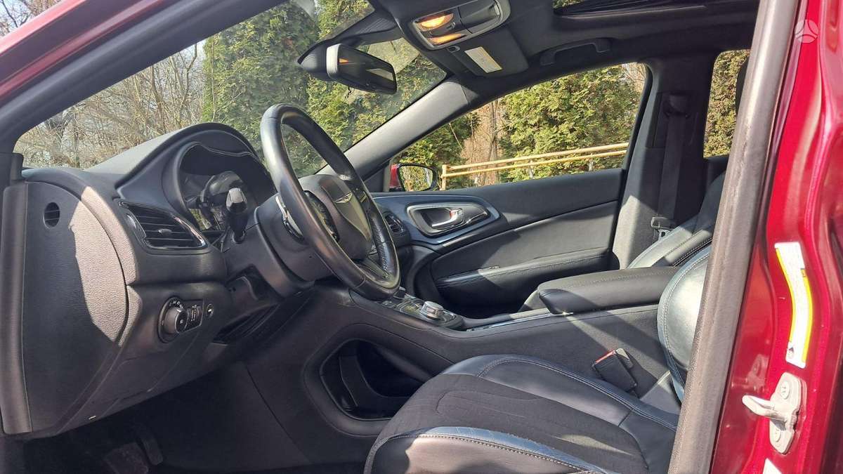 Chrysler 200, 2.4 l., Седан