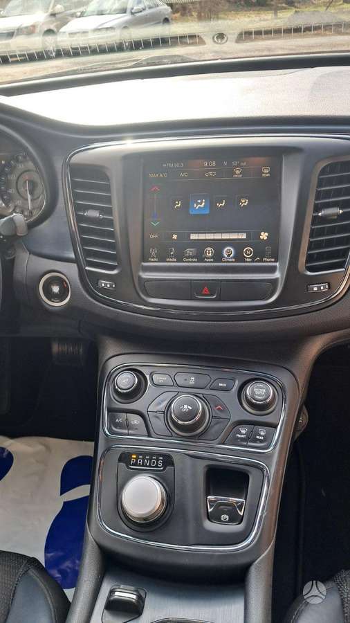 Chrysler 200, 2.4 l., Седан