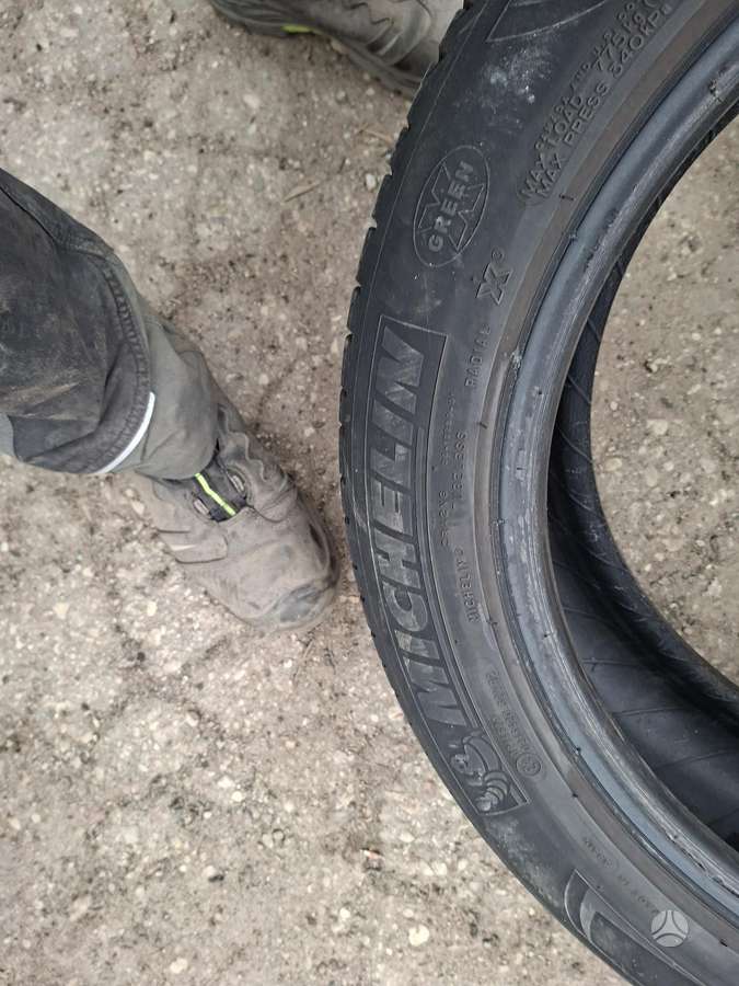 Michelin, vasaras 215/55 R18