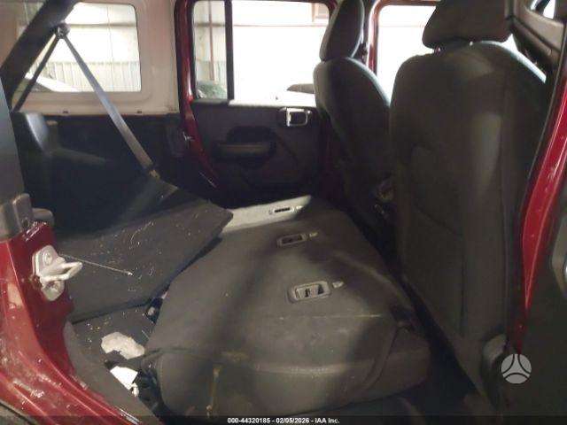 Jeep Wrangler rezerves daļās