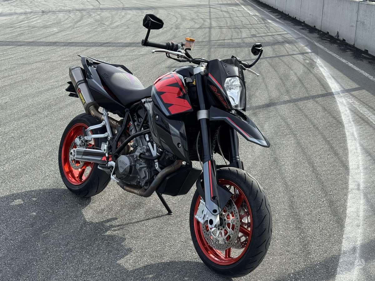 KTM 990 SMT 1000cc, supermoto