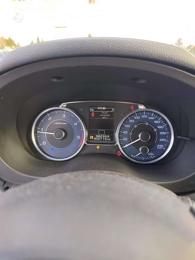 Subaru XV, 2.0 l., off-road / crossover