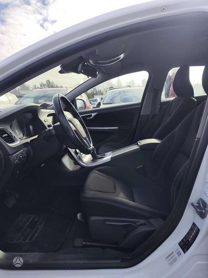 Volvo V60 - 8