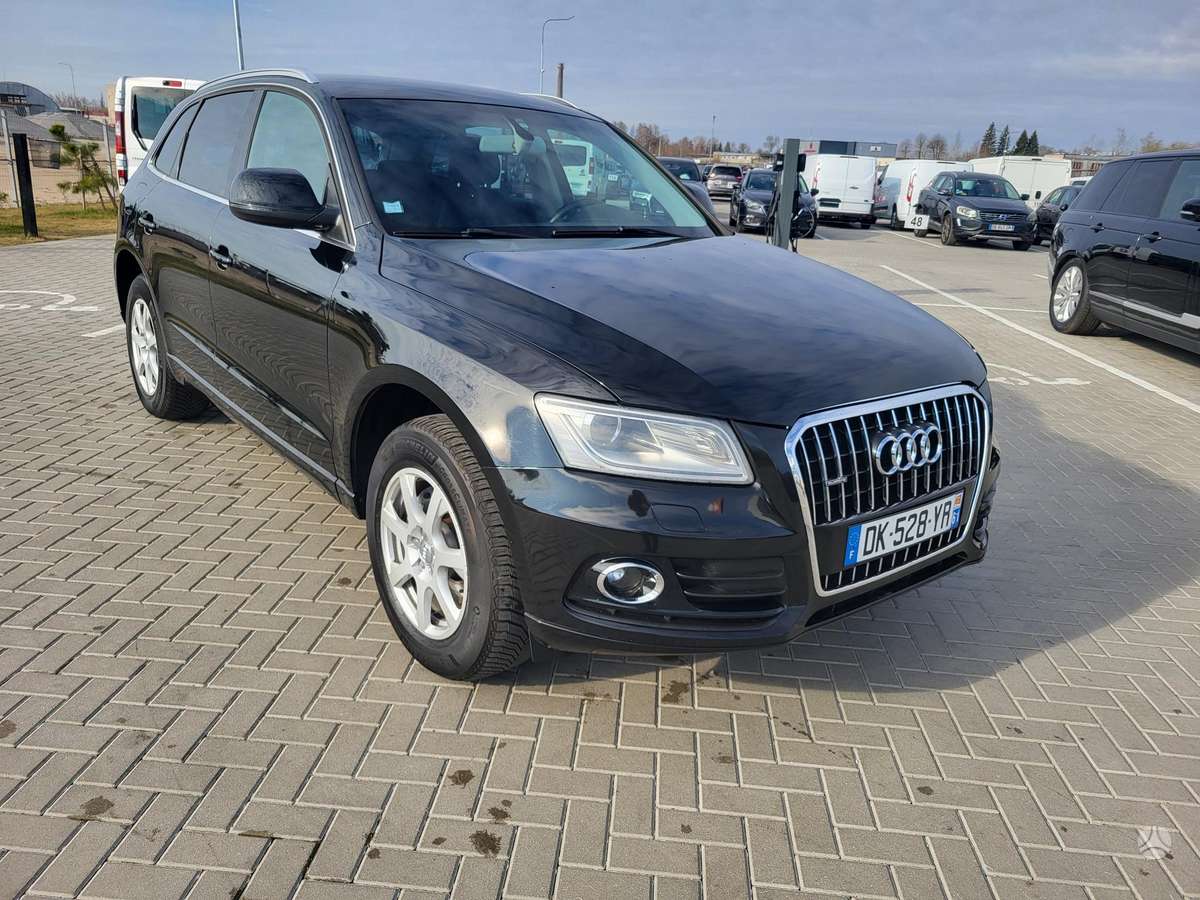 Audi Q5, 2.0 l., off-road / crossover